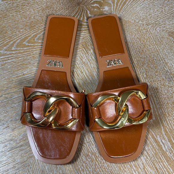 ZARA Brown Slides with Gold Chain Detail 40 - Picture 5 of 12